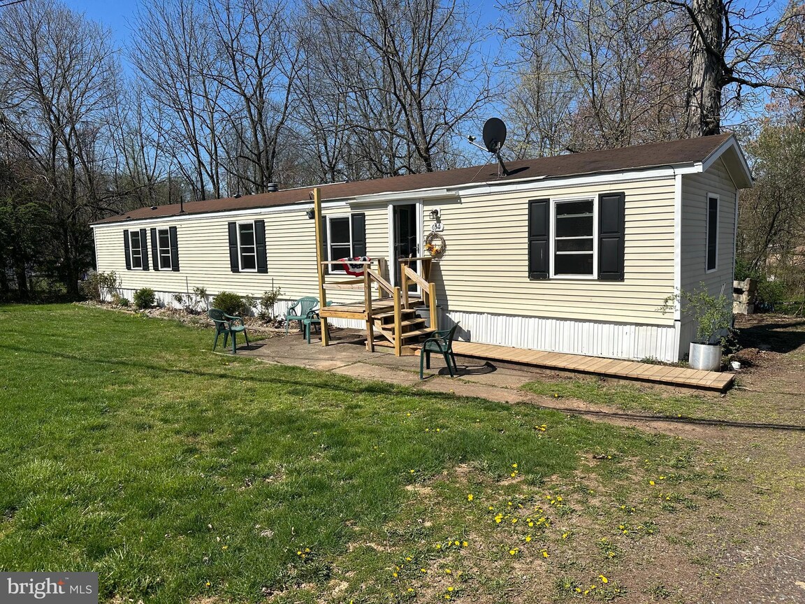 650 Roseann Lane, Sellersville, PA 18960 MLS PABU2047396 Homesnap