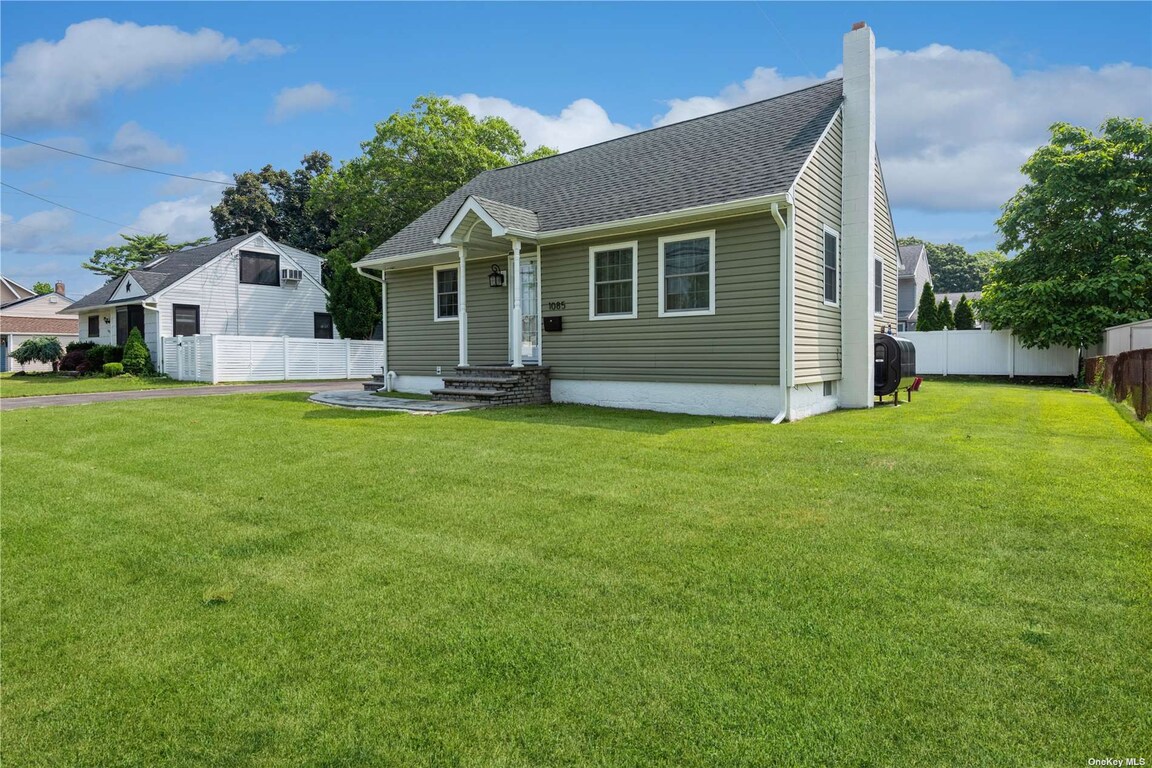 1085 Manor Lane, Bay Shore, NY, 11706 Homesnap