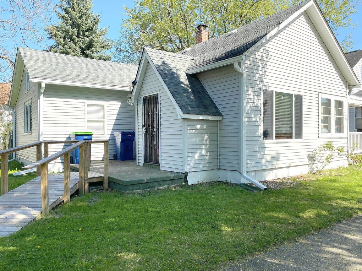 707 Fitzhugh Street, Bay City, MI 48708 MLS 50108497 Homesnap