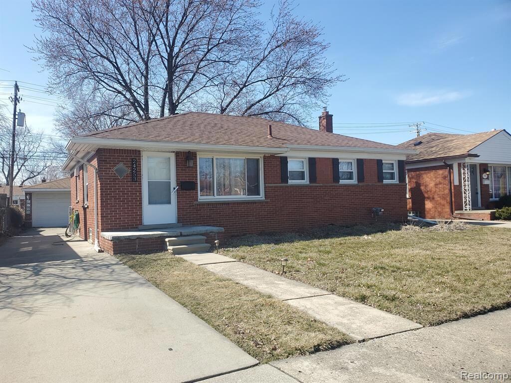24253 Petersburg Avenue, Eastpointe, MI 48021 MLS 20230021436 Homesnap