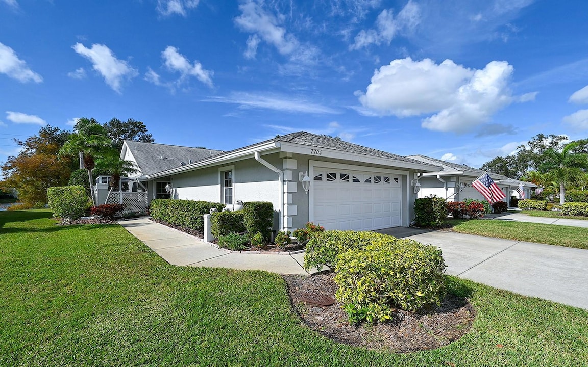 7704 Palm Aire Lane, Sarasota, FL 34243 MLS MFRA4591095 Homesnap