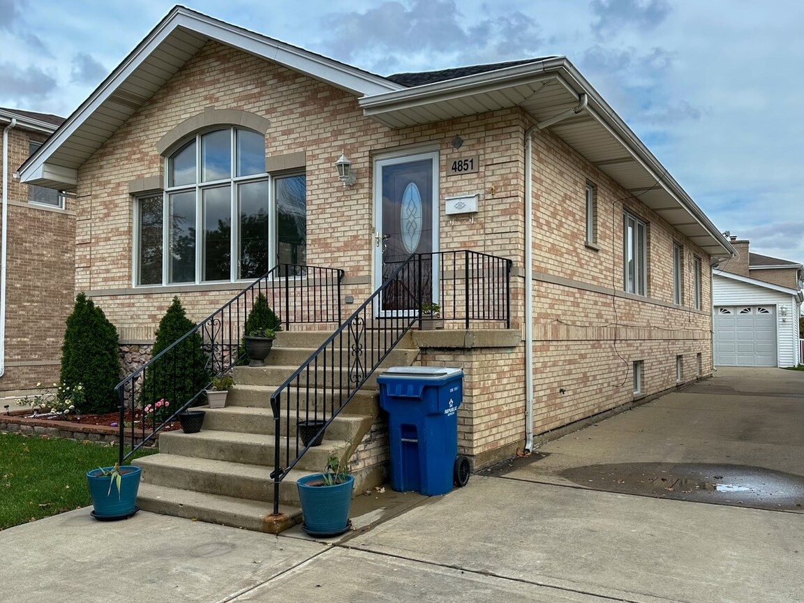 Eva Cuper - Real Estate Agent in Chicago, IL - Homesnap