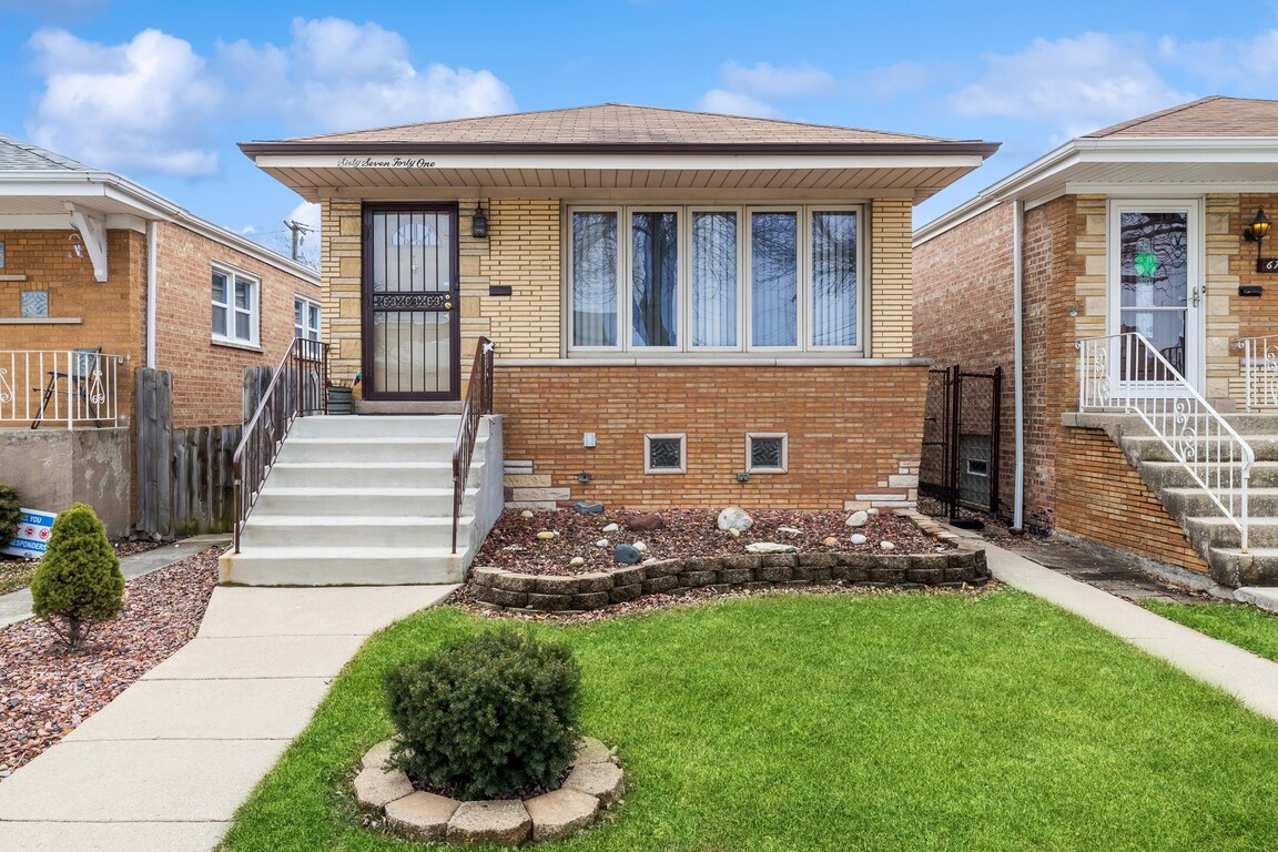 6741 W 59th Street, Chicago, IL 60638 MLS MRD11741464 Homesnap