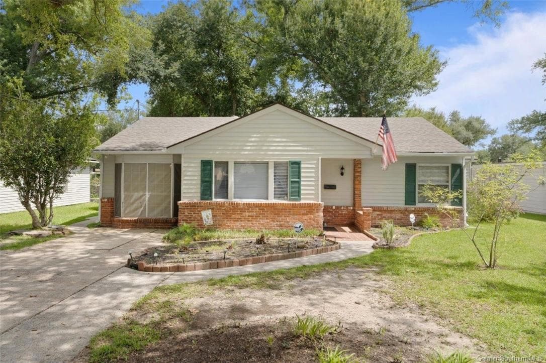 1621 16th Street, Lake Charles, LA 70601 | MLS #SWL23004530 - Homesnap