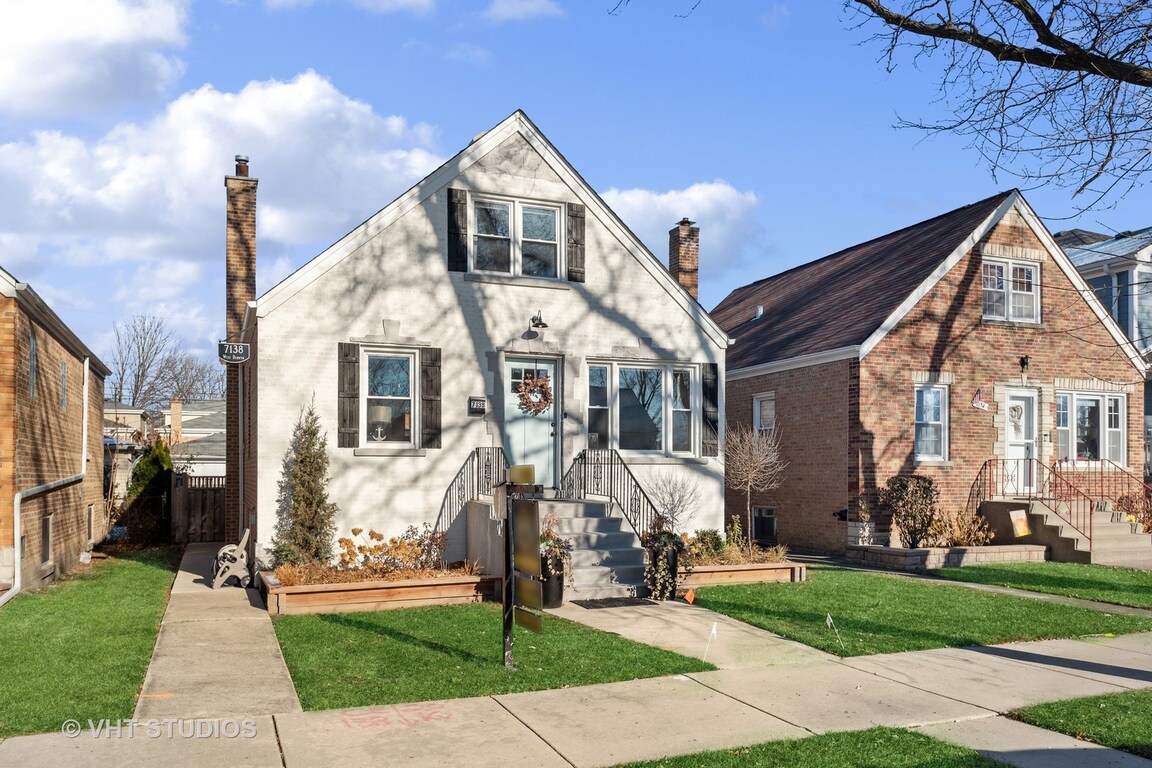 Eva Cuper - Real Estate Agent in Chicago, IL - Homesnap