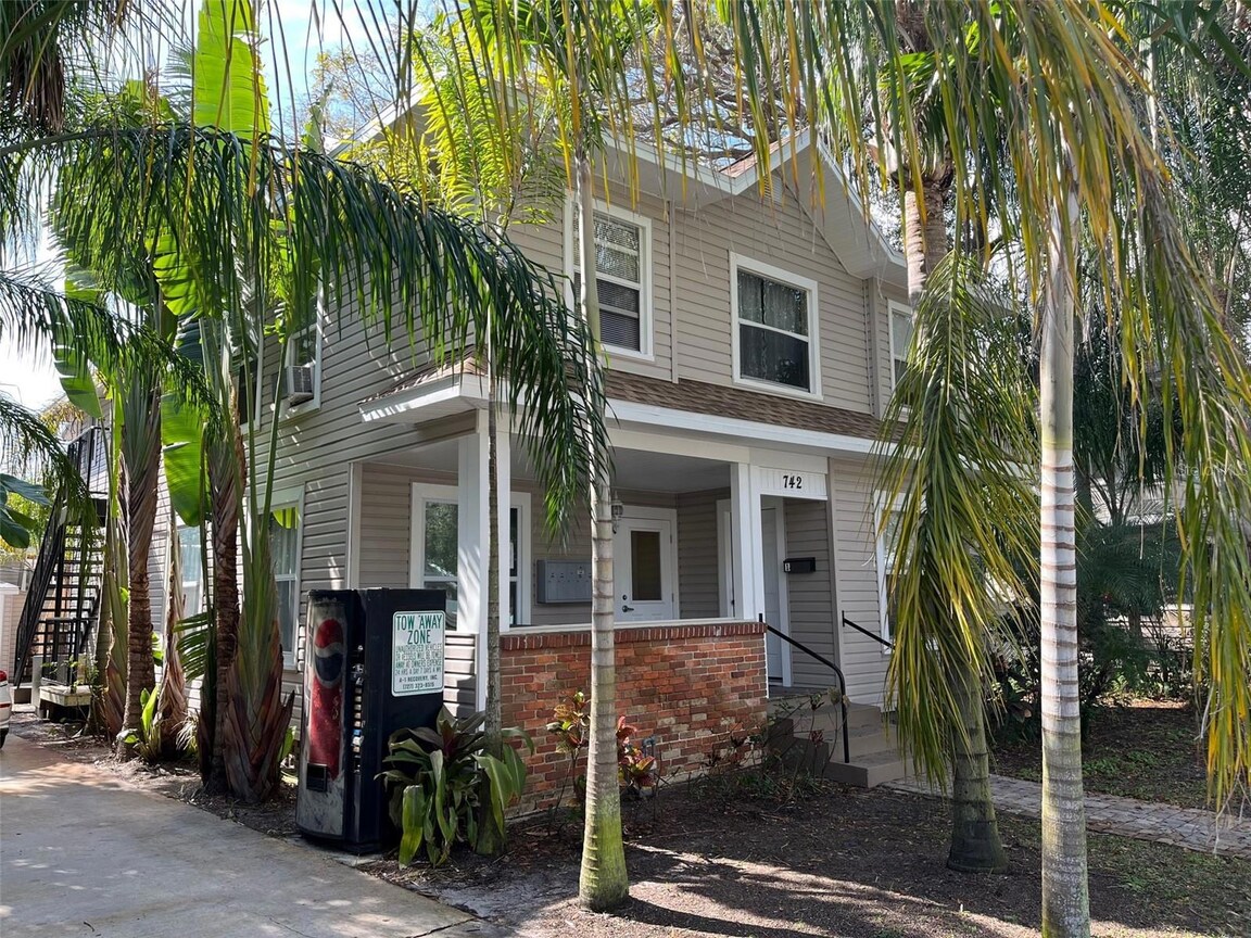 742 7th Avenue N, St. Petersburg, FL 33701 MLS MFRU8201782 Homesnap